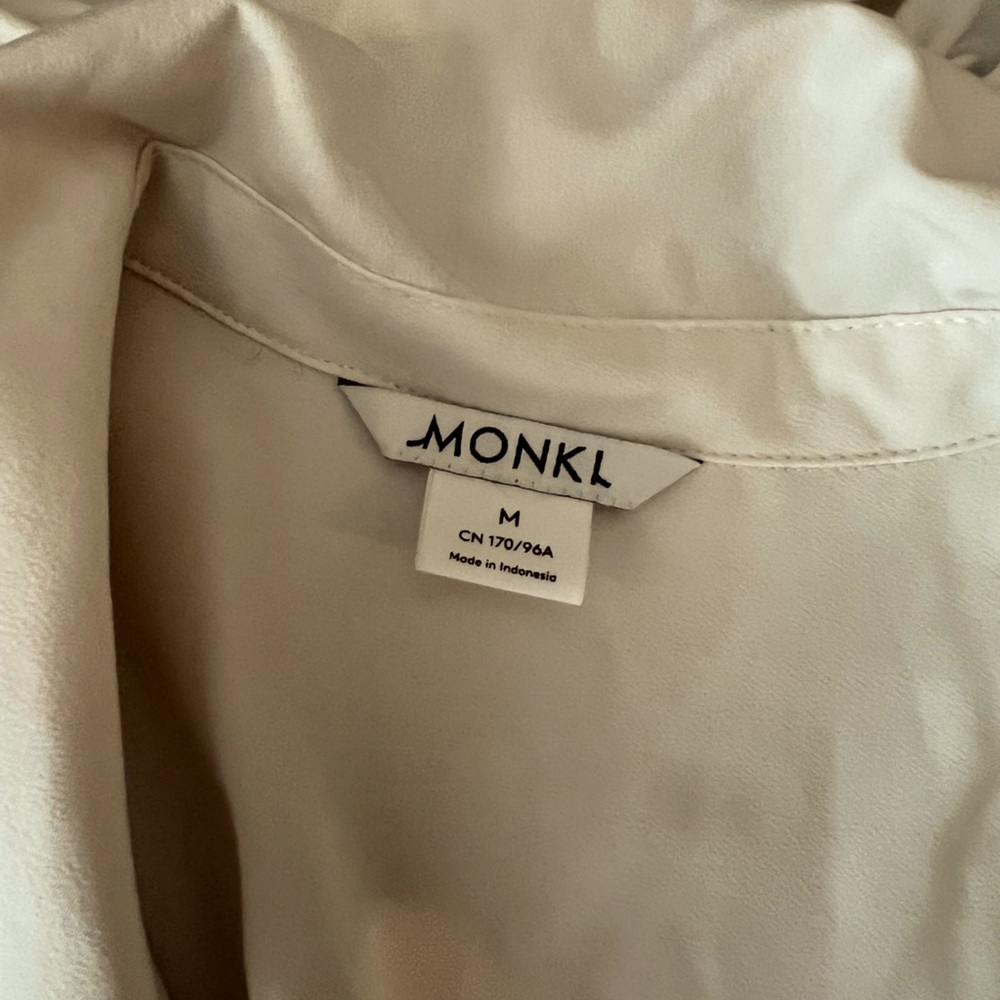 NWOT ASOS ruffle blouse - Picture 5 of 5